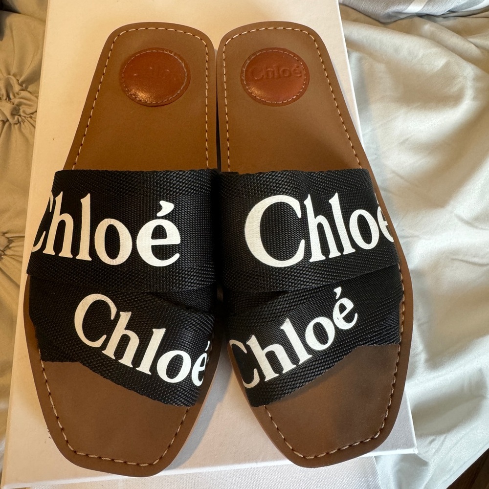 Chloe Woody Logo Black/White Slide Sandals